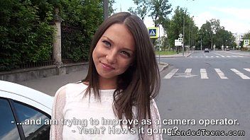 play La Russe baise un mec sexy et beau avec une éjaculation interne